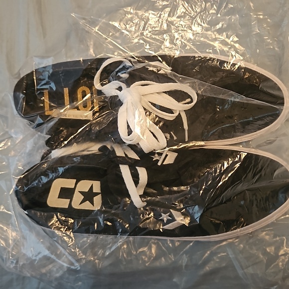 Converse - Picture 8 of 8